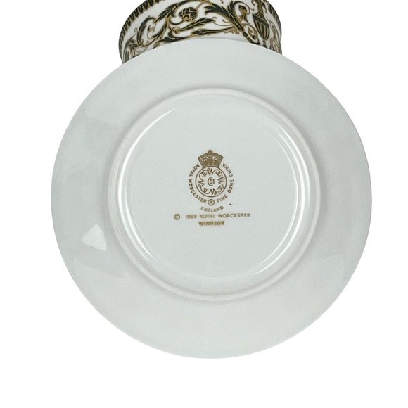 1969 Royal Worcester Windsor Fine Bone China Cup & Saucer White & Gold - Picture 7 of 11